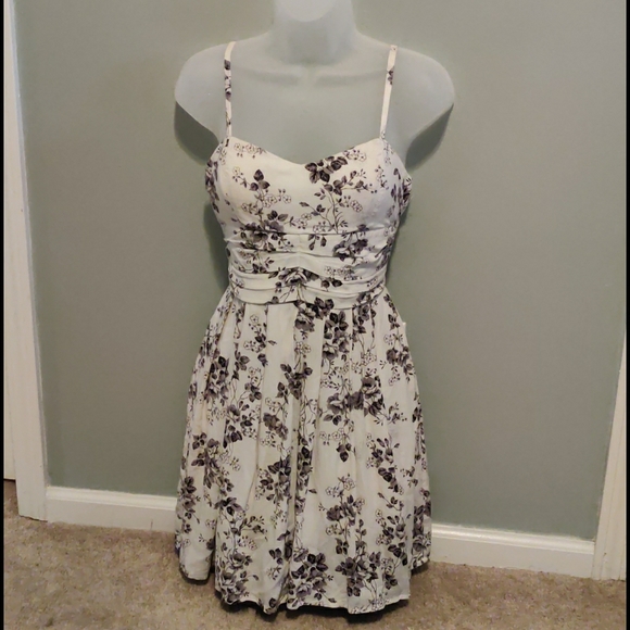 Black and white summer dress - Picture 1 of 2